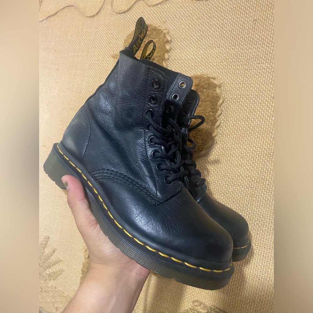 Dr. Martens Pascal